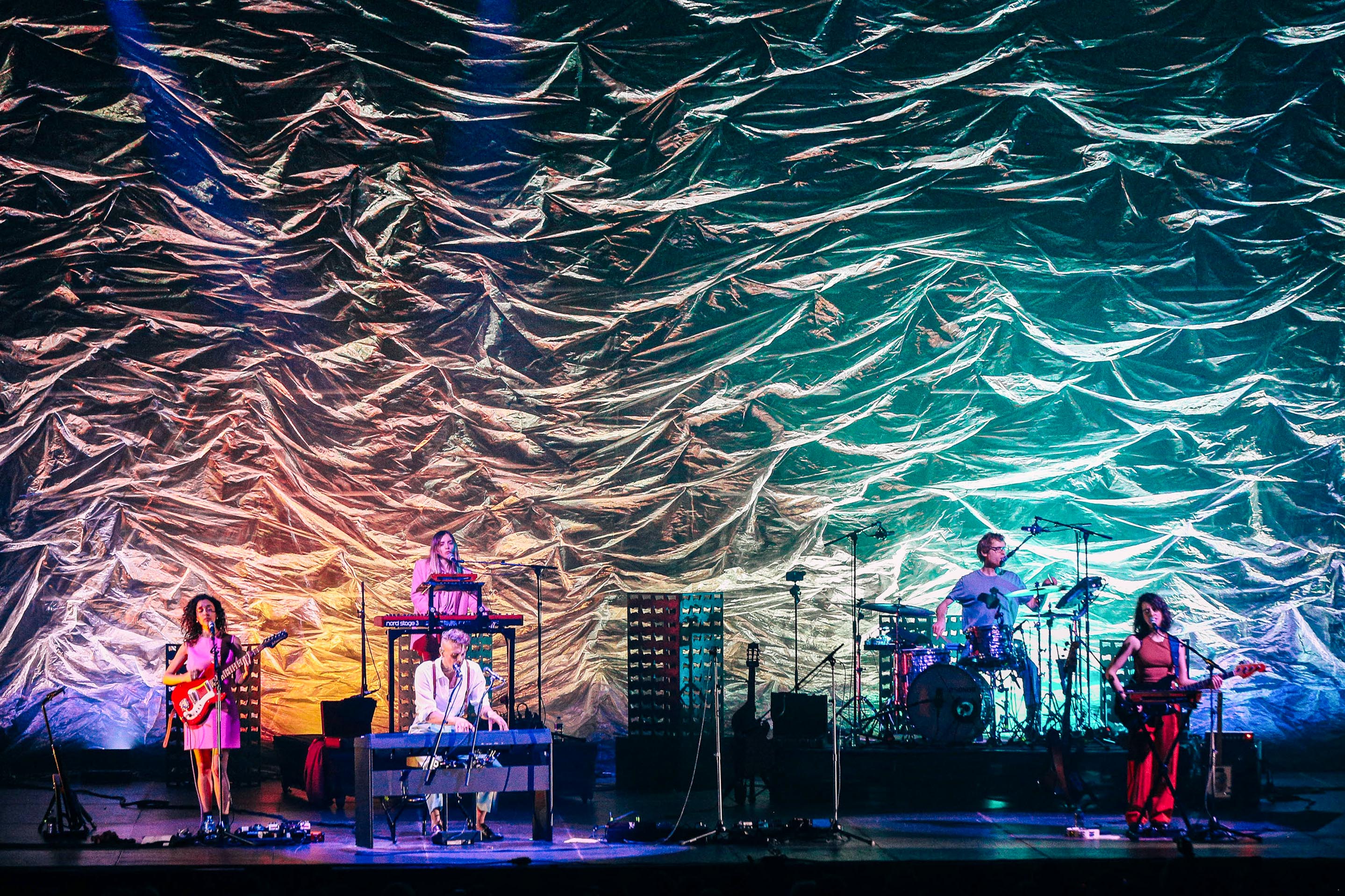 asaf-avidan---zenith-paris---alex-pixelle-130-2.jpg